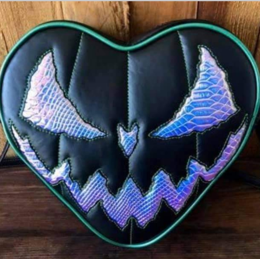 (DISO) Love pain and stitches pp ready or trade.. - Picture 7 of 12